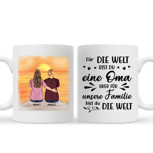 Personalisierte Tasse für Oma | personalisierte Geschenke für Oma | Aber für unsere Familie bist du die Welt